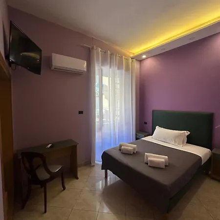 Smart Station Hotell Neapel