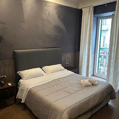 Smart Station Hotell Neapel
