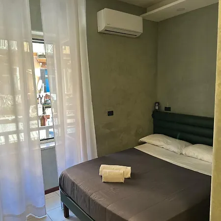 Smart Station 3* Νάπολη